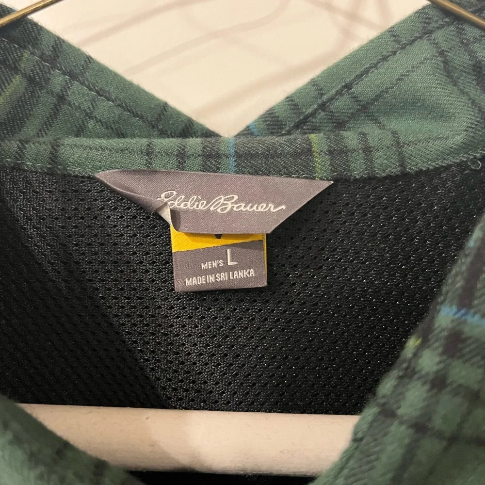 Men’s Eddie Bauer button-down shirt - Picture 4 of 5